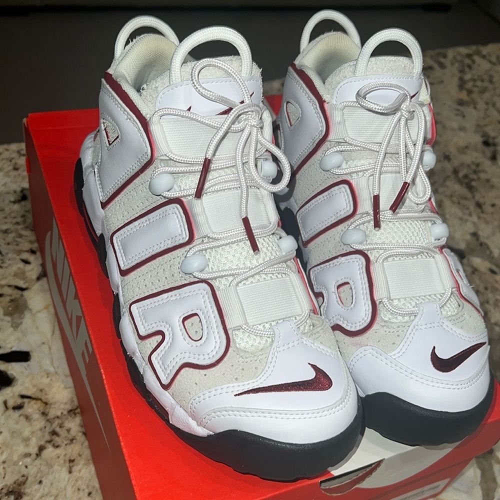 Authentic Nike Uptempo 96 white/team red size: 6.5men or women size 8